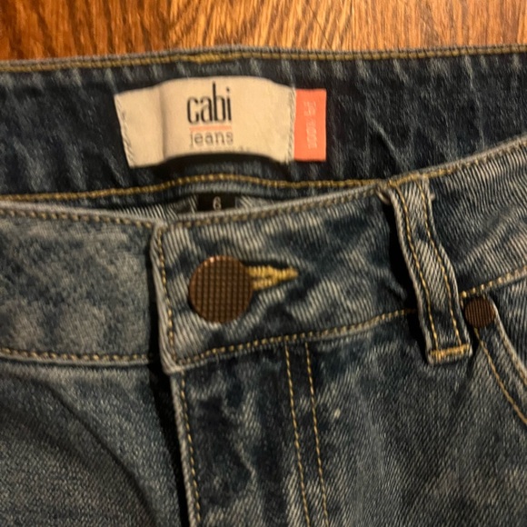 Cabi distressed jeans size 6 - Picture 2 of 6